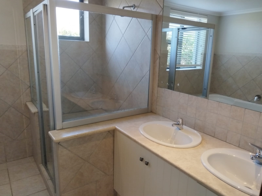 To Let 4 Bedroom Property for Rent in Kenrock Country Estate Western Cape